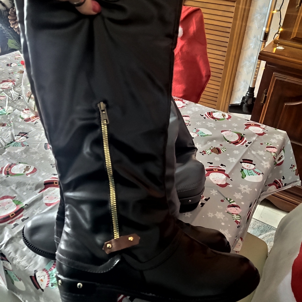 Boots - Picture 2 of 2